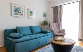Apartment Dolly Completely Renovated 2023